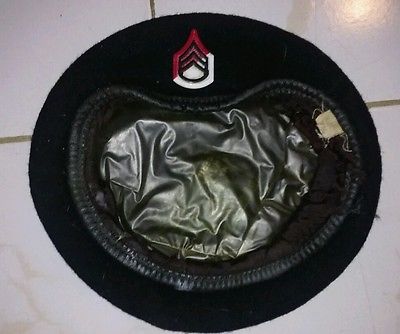Anyone give me some information on this beret Image14