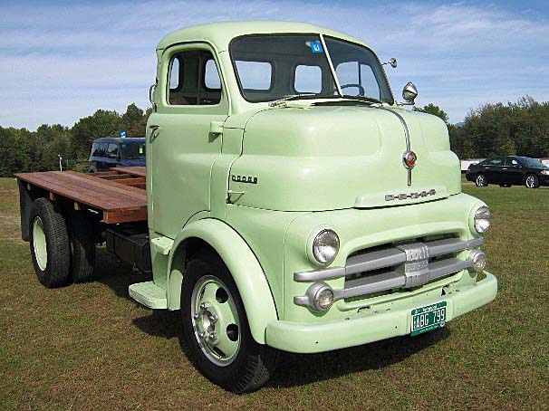 DODGE 1953 COE avec remorque : Terminé  01b10