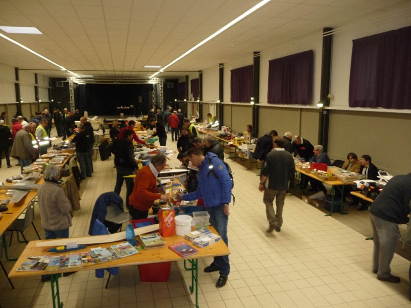 Modélisme Nantes : Vide Grenier à Sainte Luce sur Loire 44 le 17 janvier 2016 et Sortie le 16 janvier 2016 Vide-g15