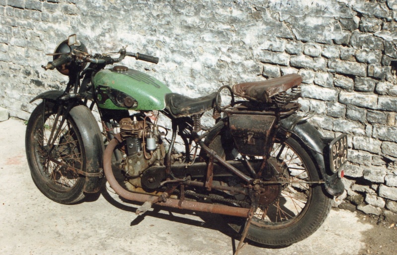 motos anciennes 86610