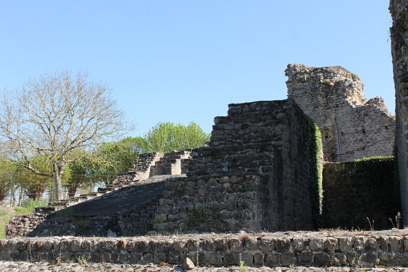 C'est un théâtre au bord du Cher Drevan12