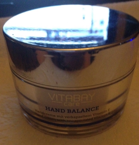 Vitabay ® Hand Balance - Handcreme mit OPC 95 und verkapselten Vitamin E Perlen 1.000.000 IE - 50 ml Geschl11