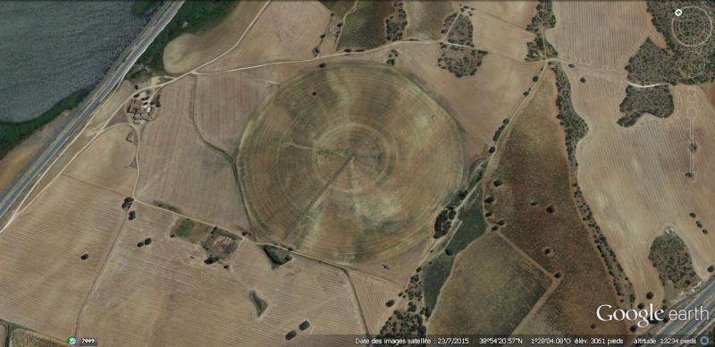 Pareidolie et Google earth - Page 37 211