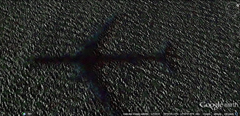 2 avions font 3 ombres à Saltholm,Denmark. 54