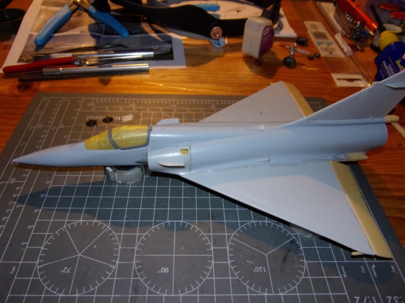 DASSAULT MIRAGE 2000 C 1/48ème Réf 80426 - Page 2 100_0951