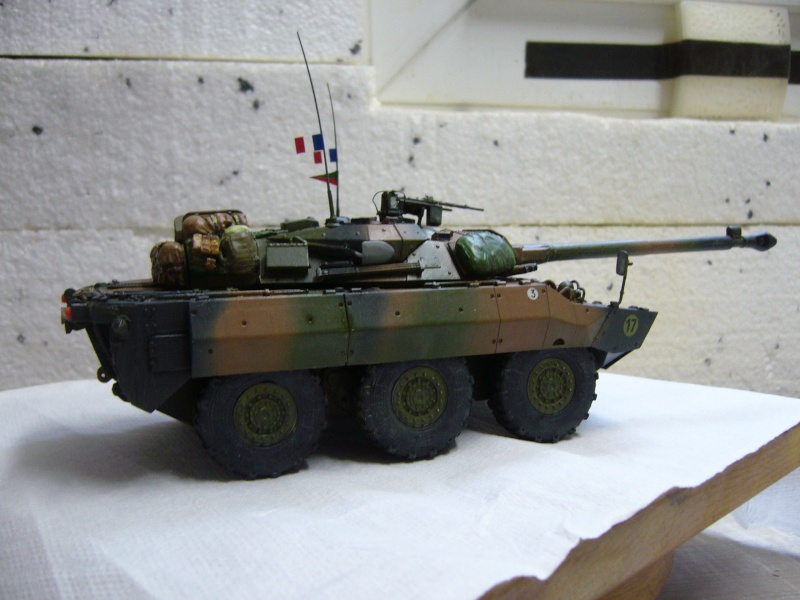 Véhicules français en OPEX.....VBL et AMX 10 RCR Tiger Model 1/35 - Page 2 P1030426