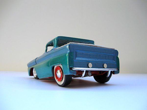 Vintage built automobile model kit survivor - Hot rod et Custom car maquettes montées anciennes - Page 3 13788210