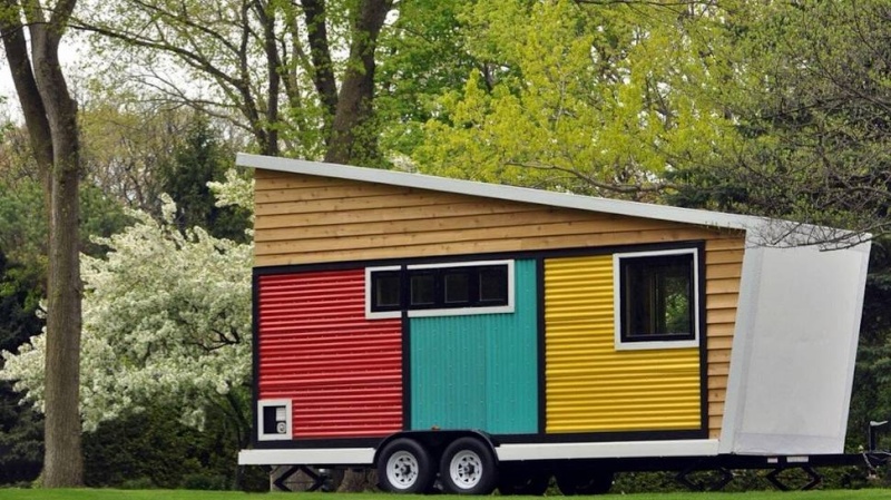 Toybox Tiny Home is a riot of color and mid-century modernism Exteri10