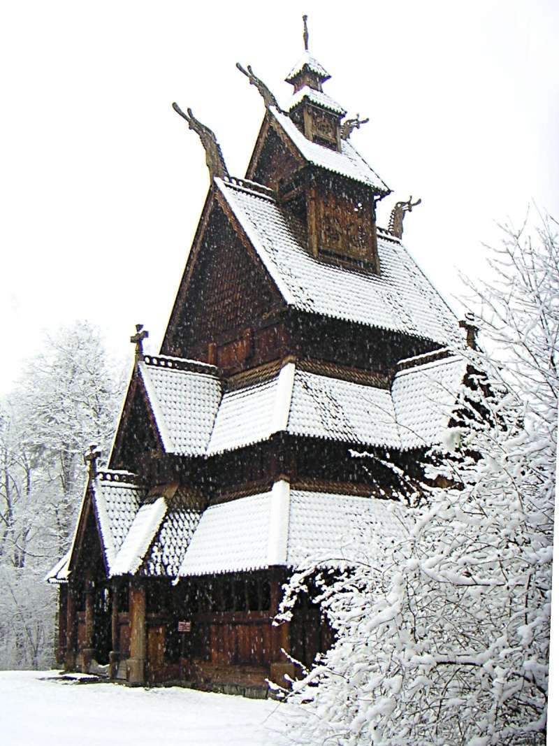 Norvège : Les "stavkirke", églises en "bois debout", et secondairement bien d'autres aspects de ce magnifique pays et de sa culture... Gol_st10