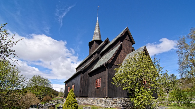 Norvège : Les "stavkirke", églises en "bois debout", et secondairement bien d'autres aspects de ce magnifique pays et de sa culture... - Page 2 Hoere-10