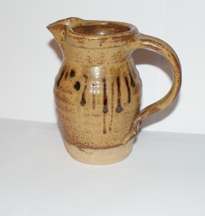 Small Jug With Mark UV GV or W and Two Dots Dsc02916