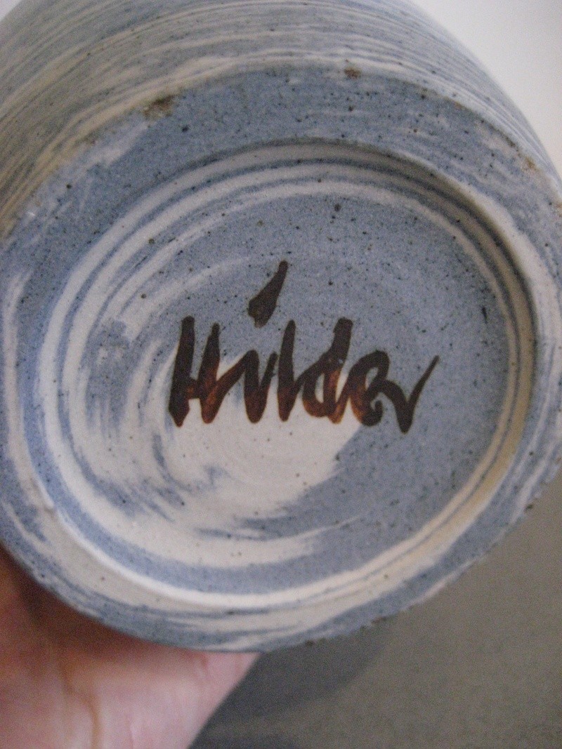 signed agateware vase - John Hilder Img_1614