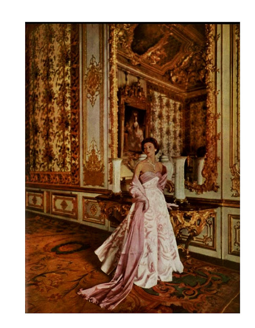 Mode Décembre 1952 à Versailles 1952-019