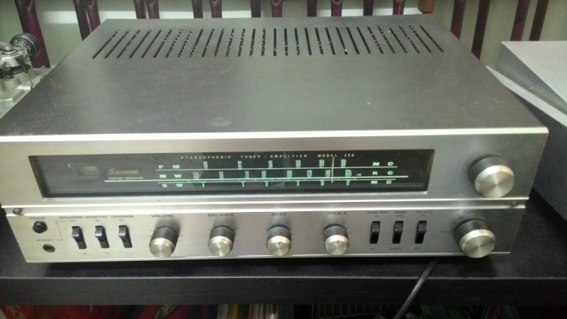 sansui 220 tube with FM receiver amplifier (sold) P_201515