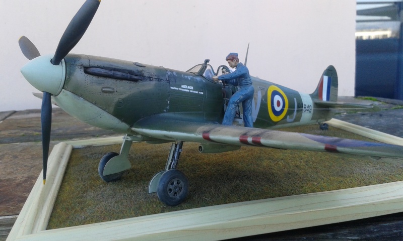 Spitfire Mk. IIa Revell 1/32 [philippe] - Page 25 20160169