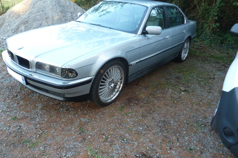 Une 730I E38 P1010837