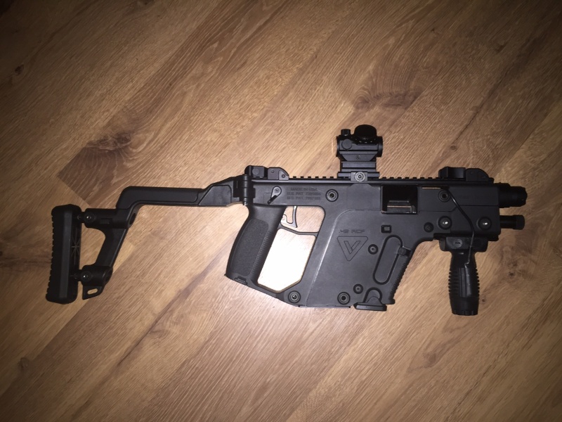 Petit retex Kriss Vector .45 avec Bushnell TRS 25 Img_4015