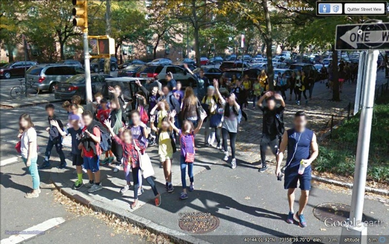 STREET VIEW : un coucou à la Google car  - Page 33 Cou810