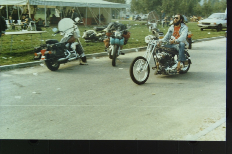 NOSTALGIE : JABLINE 1987 ( la grotte aux fous ) EXTRAIT Photos33