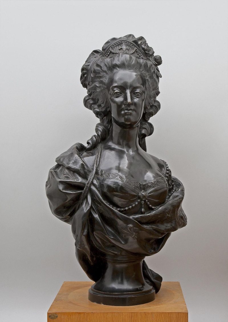 Buste en bronze de Marie-Antoinette par Houdon ? Zmini10