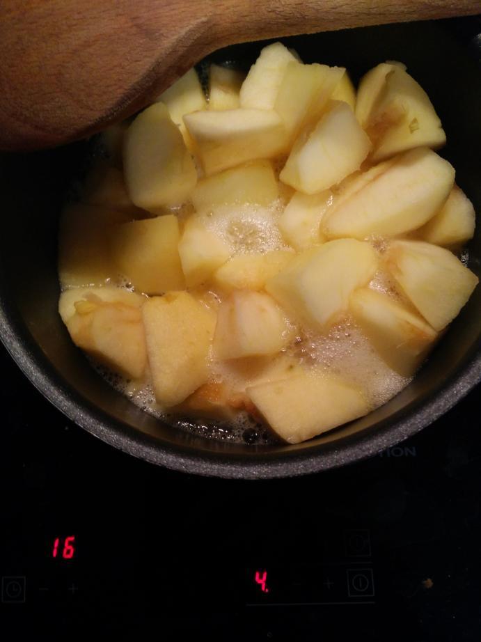 Recette de chausson fourrés au pommes, au fromage et au miel Previe11