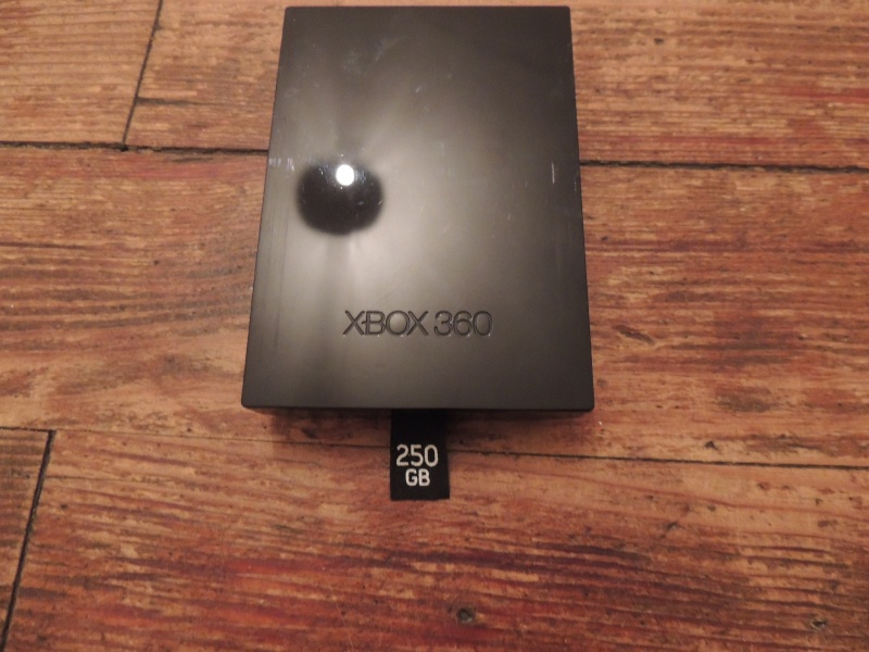 [Estimation] Xbox 360 slim flashé + DD 250 gb + graveur ihas124-19b Dscn3352