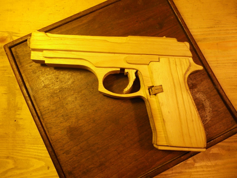 Pistolet à élastique en bois Imgp0143