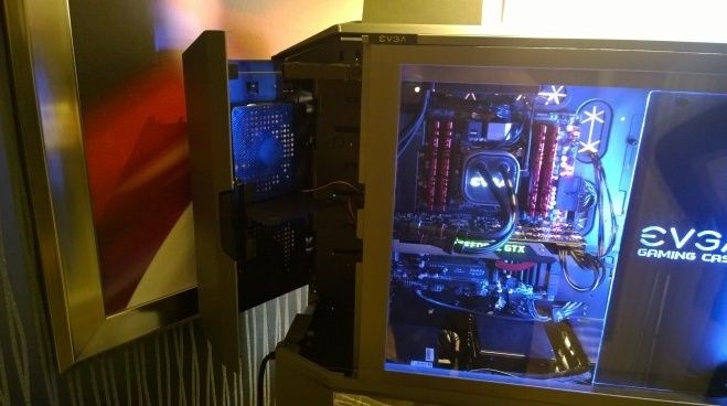 Nouveau boîtier EVGA Boitie11