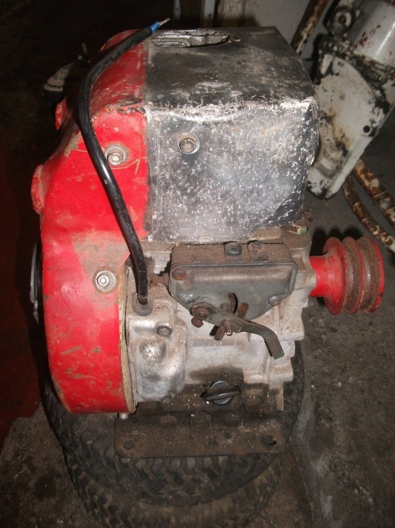 Identification modèle moteur Lombardini 4 temps essence Dscf1213