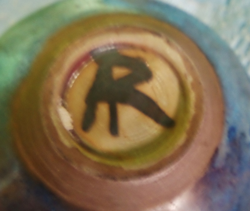 PETIT VASE BOULE CONTEMPORAIN émaillé bleu et reflet métalliques monogramme à l'oxyde AR Alain Rufas 20160221