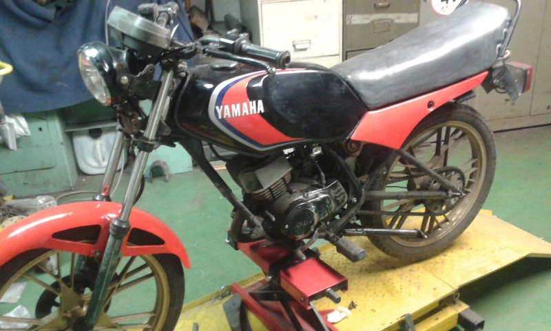 une petite japonaise pour changer un ..Yamaha RD 50cc 5 vitesses 20151217