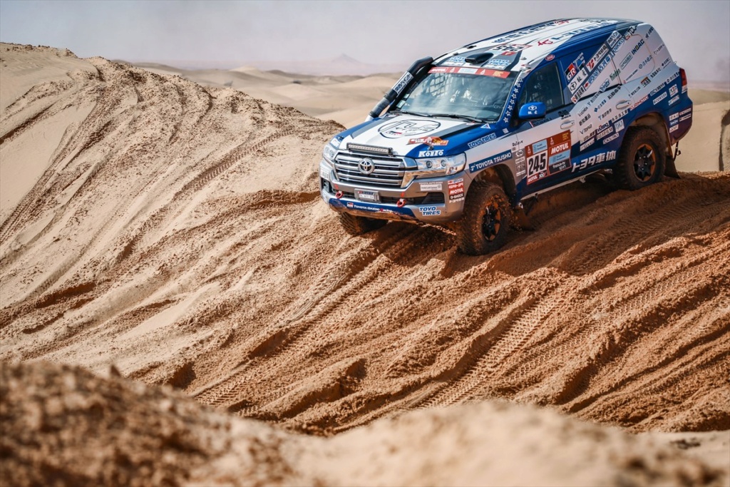 DAKAR 2022 - N°245 TOYOTA LAND CRUISER 200 "Toyota Auto Body" R.Basso/J.M.Polato 01310