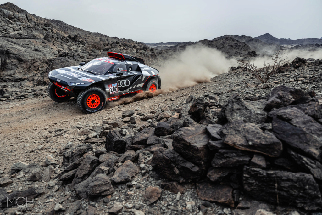 DAKAR 2022 - N°202 AUDI RS Q E-Tron "Team Audi Sport" C.Sainz/L.Cruz 27158210