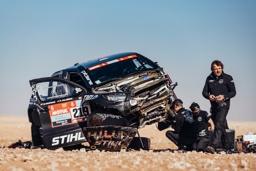 DAKAR 2022 - N°219 TOYOTA HILUX "Toyota Gazoo Racing Baltics" B.Vanagas.F.Palmeiro 27165310