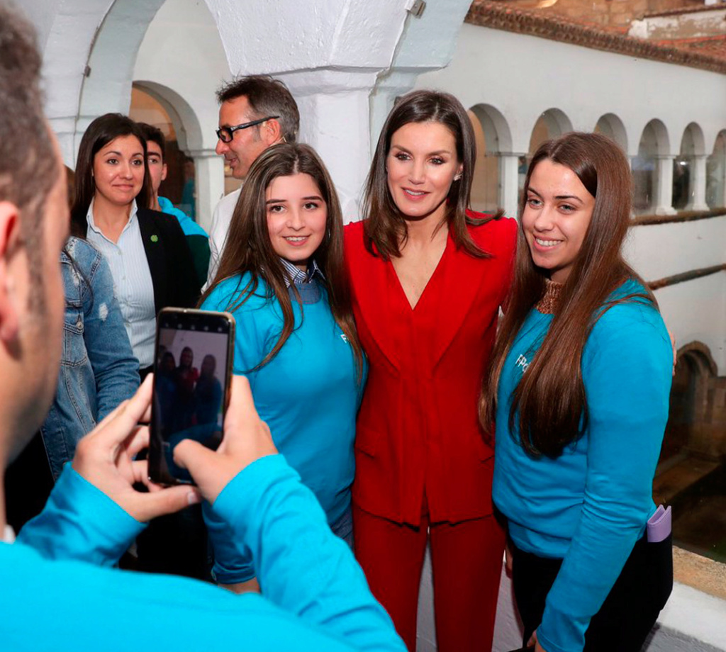 AGENDA PERSONAL DE LA REINA LETIZIA  (3era. parte - ) - Página 20 Esp543