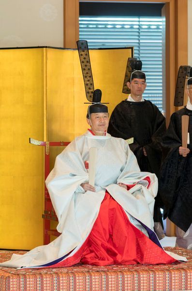 ABDICACIÓN DEL EMPERADOR AKIHITO Y ENTRONIZACIÓN DEL PRÍNCIPE NARUHITO - Página 4 Foto972