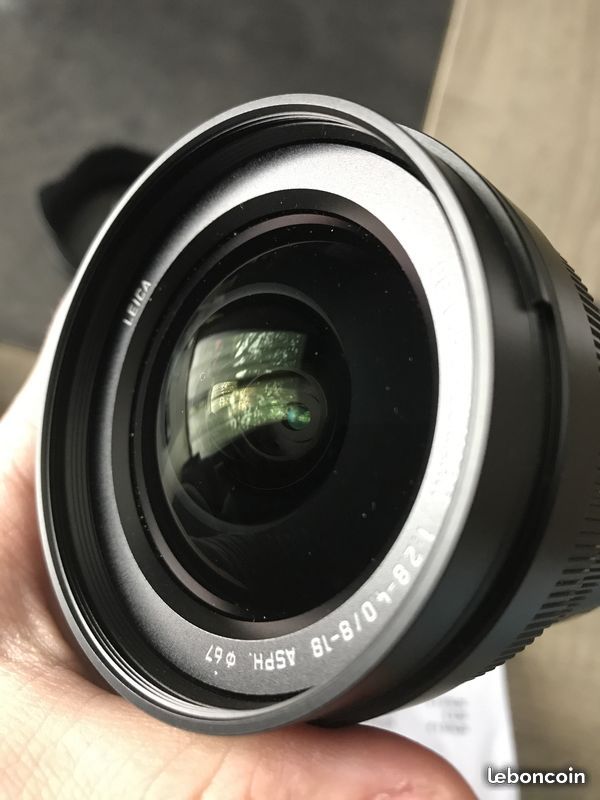 [VENDU] PANASONIC LEICA 8-18mm F2.8-4.0 ASPH Leica210