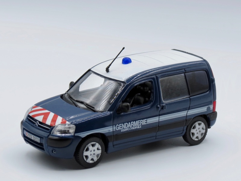 Citroën miniatures > "Véhicules des forces du maintien de l'ordre"  2005_b10