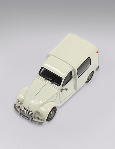 Les miniatures Citroën et les Éditorial Salvat  Ddeb1110