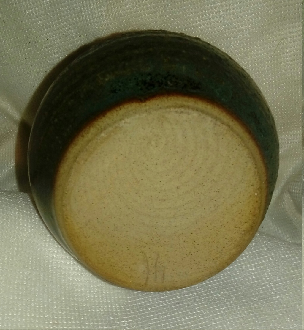 Green, textured glaze pot, incised poss. IA. 20200333