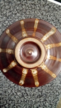 Sun symbol bowl. Impressed R or K inside O. 20200484