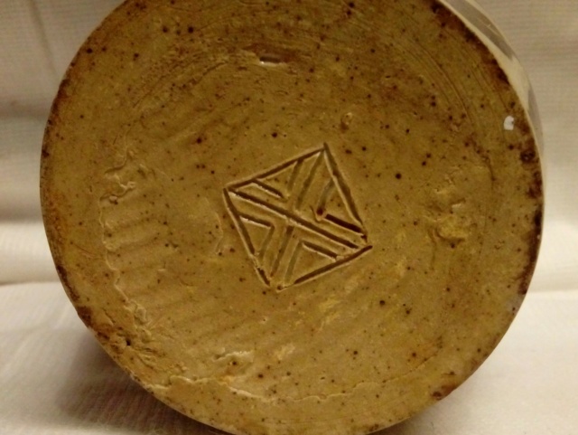 Hand-thrown pot, 'St. Andrew's Cross' type incised mark. 20200954