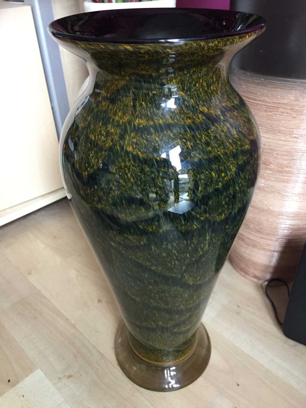 Mottled glass vase Img_0412