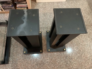 4 Pillar Speaker Stand  4dc6c210