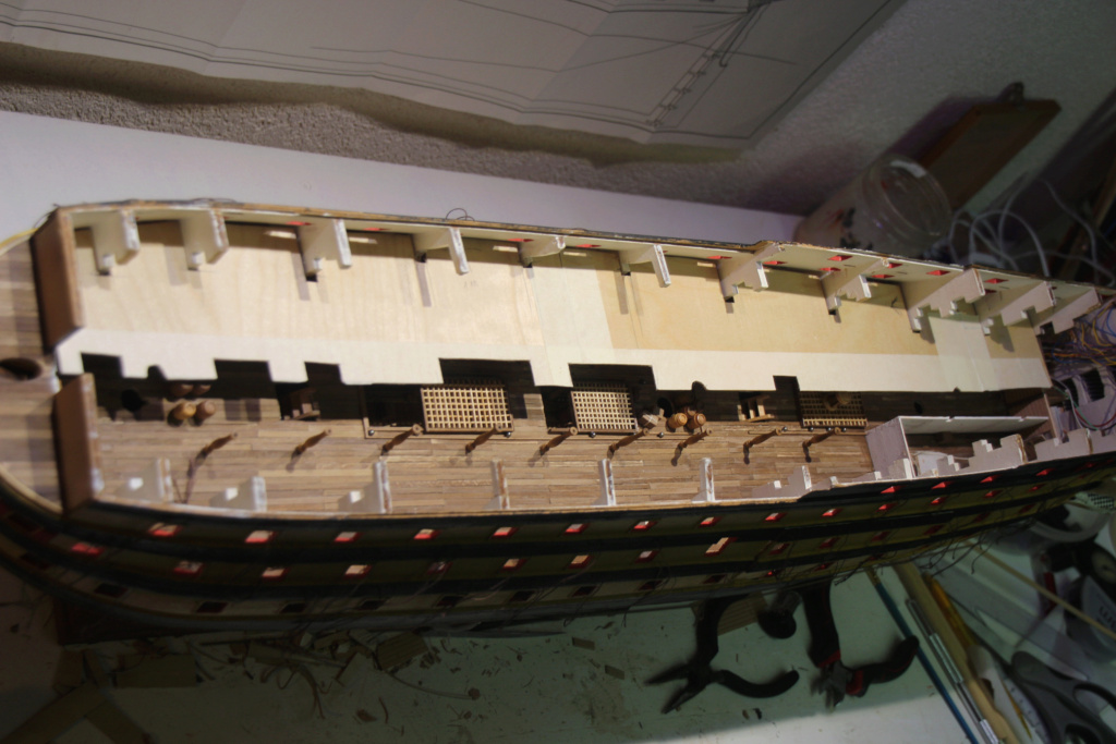 HMS Victory [Mantua 1/78°] de antonio - Page 10 Img_7334