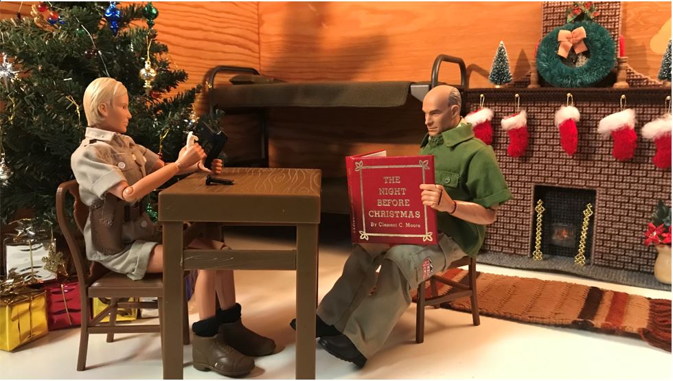 Pictures of your Action Men or Joe’s in the Christmas spirit. - Page 7 The_fl10