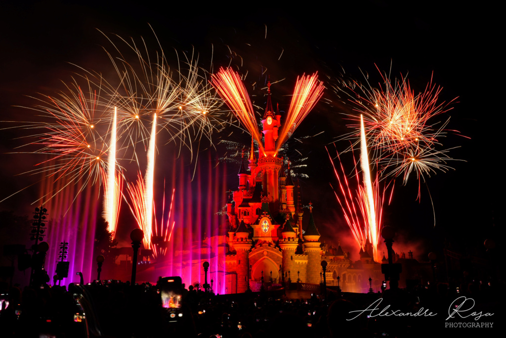 Le Feu d'Artifice du 14-Juillet [Parc Disneyland - 2022-2023] Facebo12