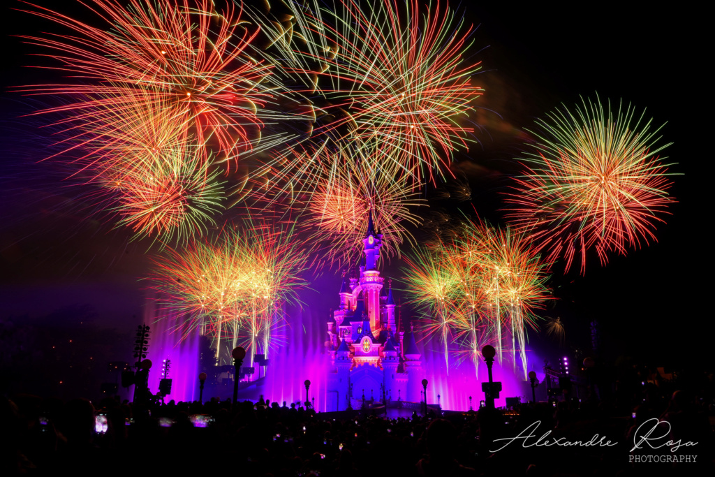 Le Feu d'Artifice du 14-Juillet [Parc Disneyland - 2022-2023] Facebo17