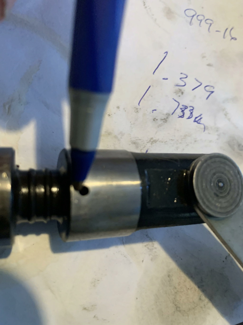 521 cid  broken camshaft dowel for timing gear . bent valves - Page 4 Lifter10