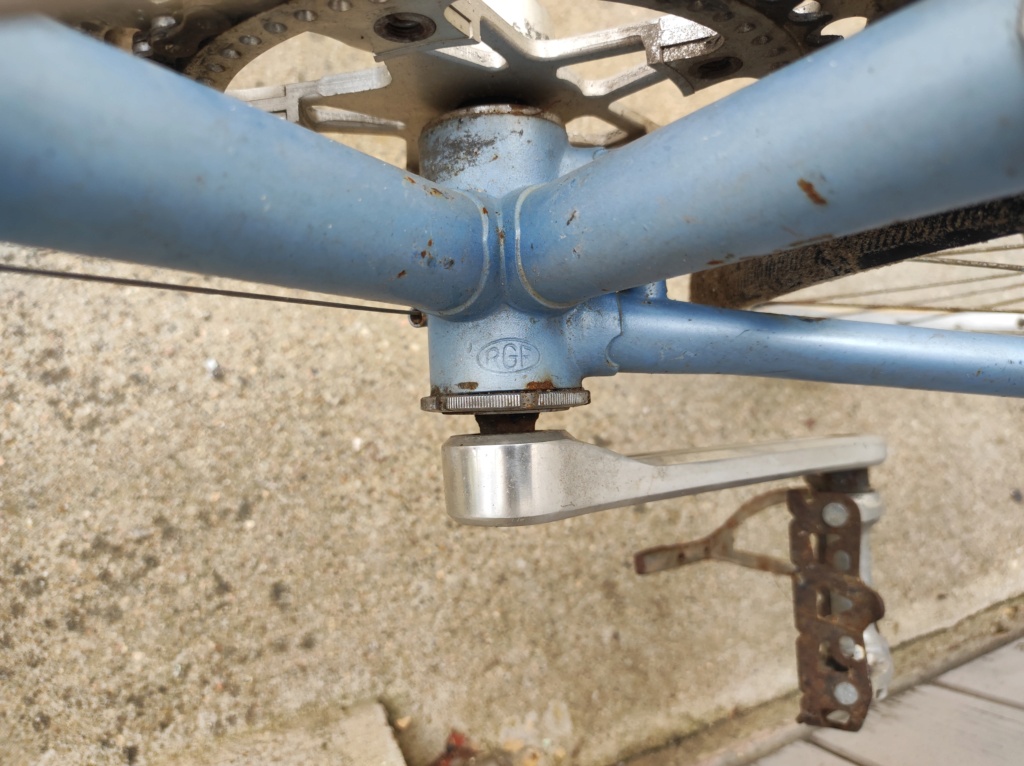 Un nouveau vélo mystère Img_2028